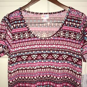 NWT LulaRoe Classic Tee in fun Pink Aztec